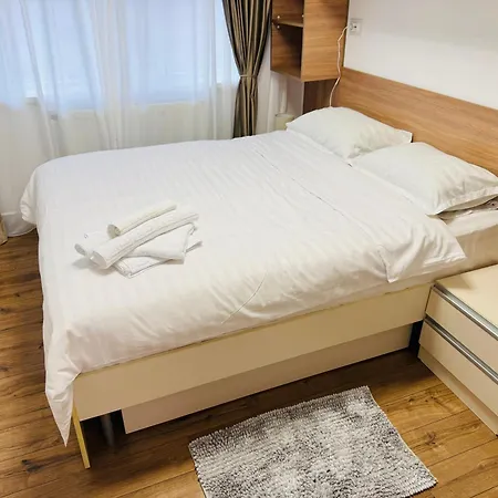 Royal Oak Apartment *